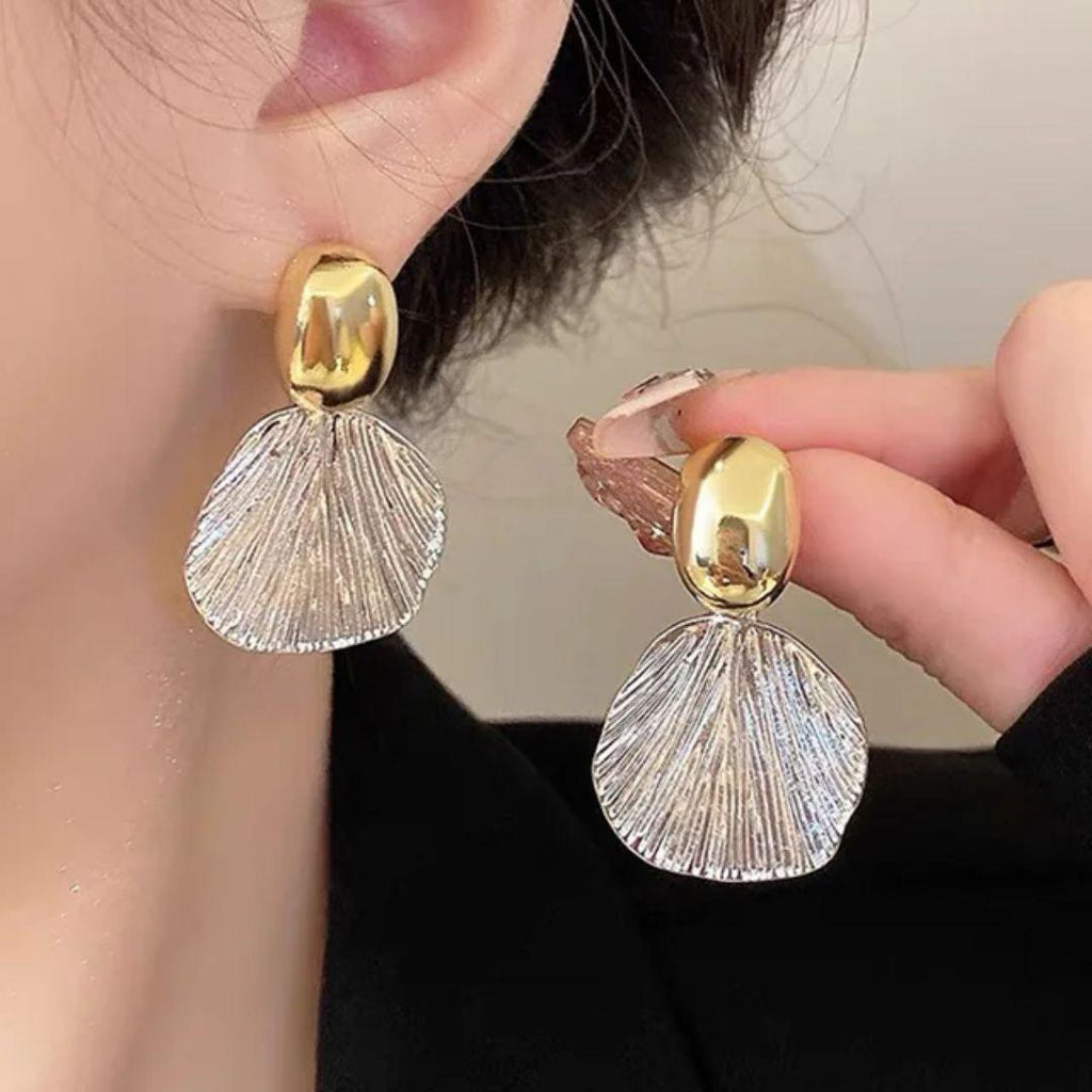 ARETES CONCHA SHINY